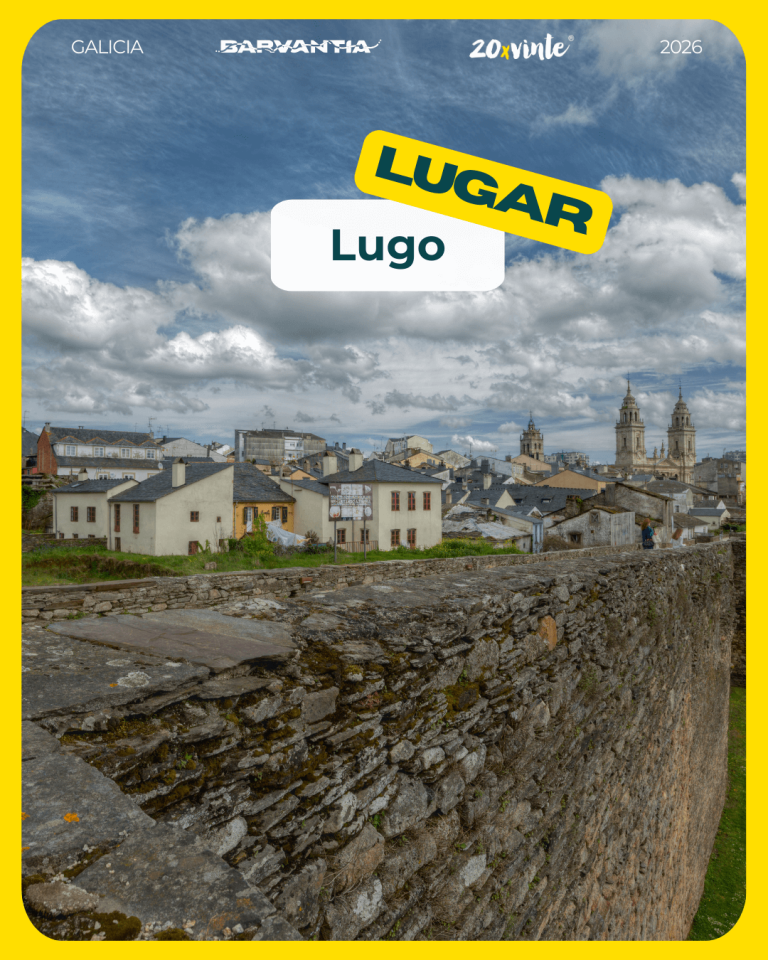 Lugo en autocaravana sobre la muralla romana en Galicia